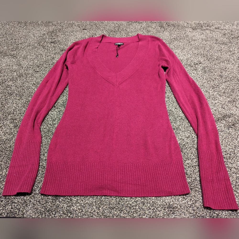 A fitted women sweater